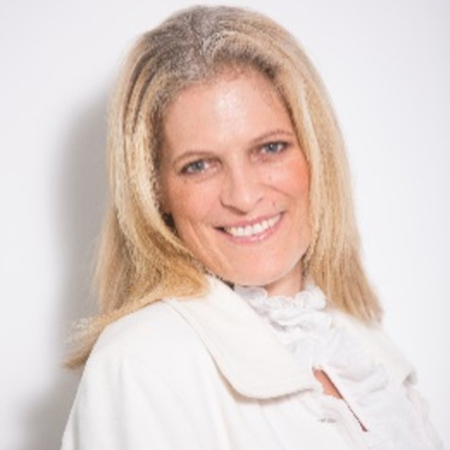 Prof Carola Niesler